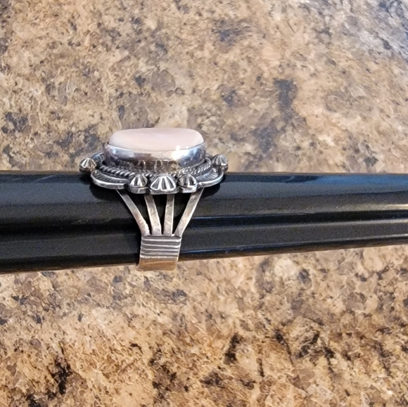 Native American Marquise Shaped Mother of Pearl Sterling Silver 925 Vintage Ring - Picture 5 of 11